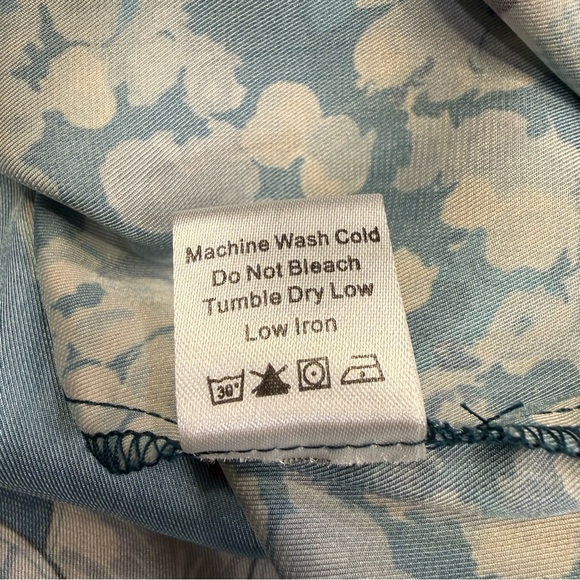 Tuckernuck Libby Floral Maxi Dress Blue Geranium Smocked Small - Picture 13 of 15